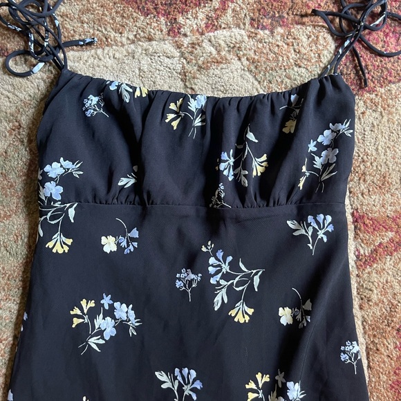 Abercrombie Tie-Strap Formal Midi-Dress in beautiful floral print - Picture 2 of 4